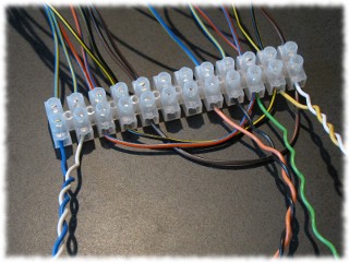 Connecting range finders using a block